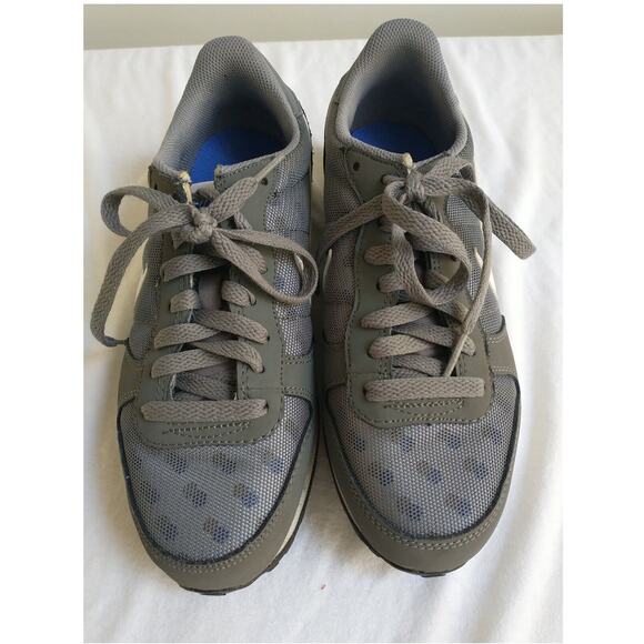 Nike grey Genicco sneakers. Women's US size 7.5 EUC - Picture 2 of 11